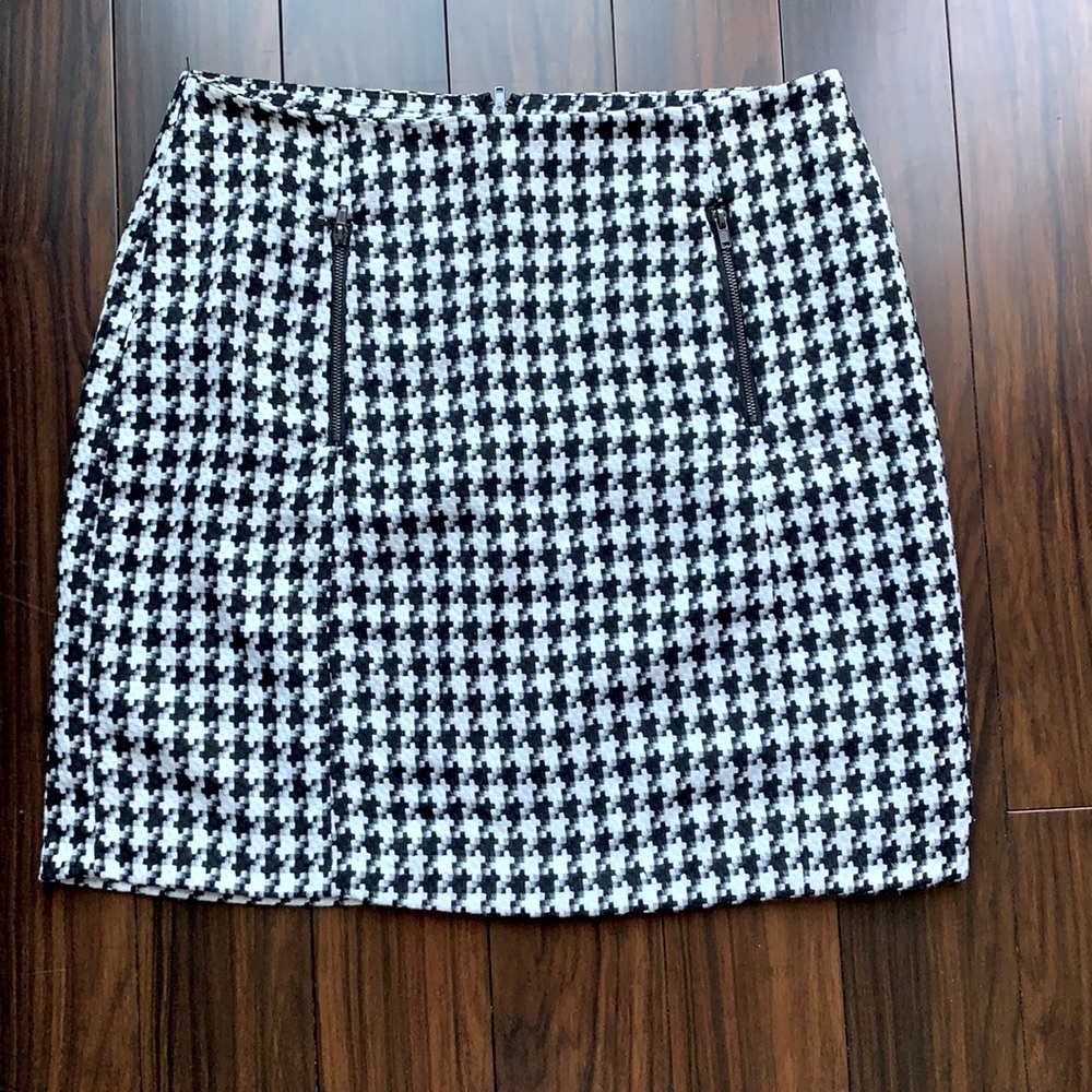 4 for $50 Houndstooth mini skirt